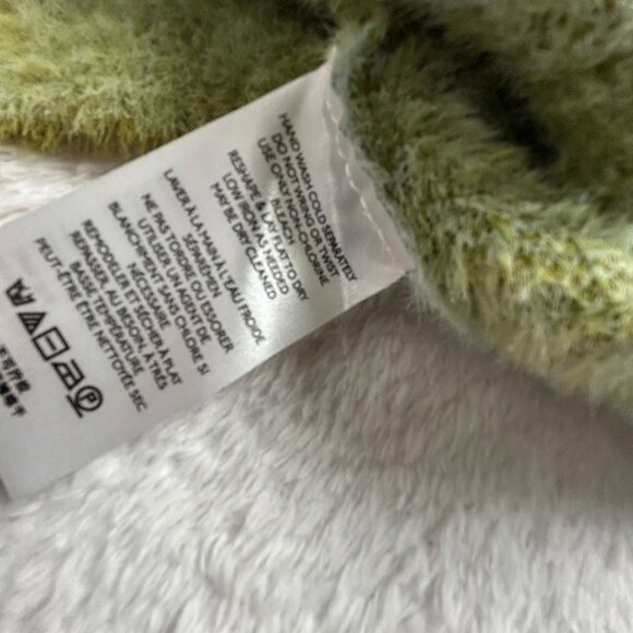 Urban Outfitters Womens Green Wavy Check Cropped Sweater Cardigan Small New $129 - Picture 4 of 8